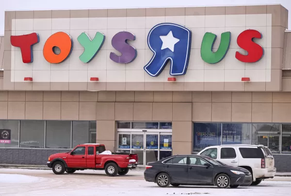 ผู้ผลิตภาพยนตร์เกี่ยวกับ Sonic เพื่อสร้างภาพยนตร์แอ็คชั่นของ Toys 'R' US